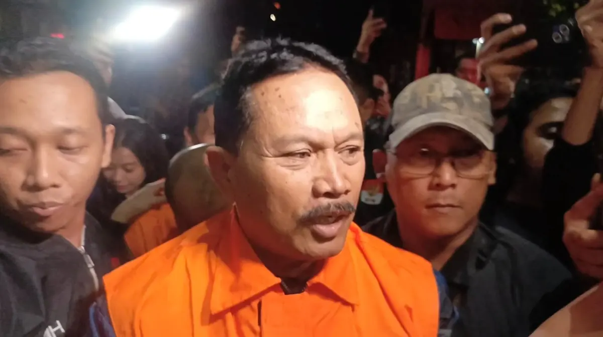 Maidi mengenakan rompi tahanan atau diborgol, foto dokumentasi Okezone