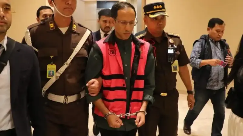 Nadiem Anwar Makarim mengenakan rompi tahanan atau diborgol, foto dokumentasi Tribunnews